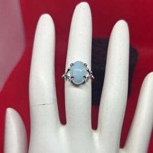 Elegant Silver and white jadeite Gemstone Ring